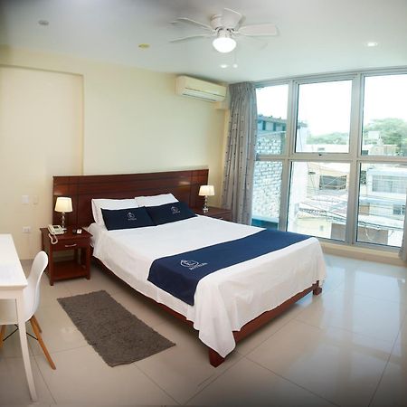 Lc Hoteles Piura Luaran gambar