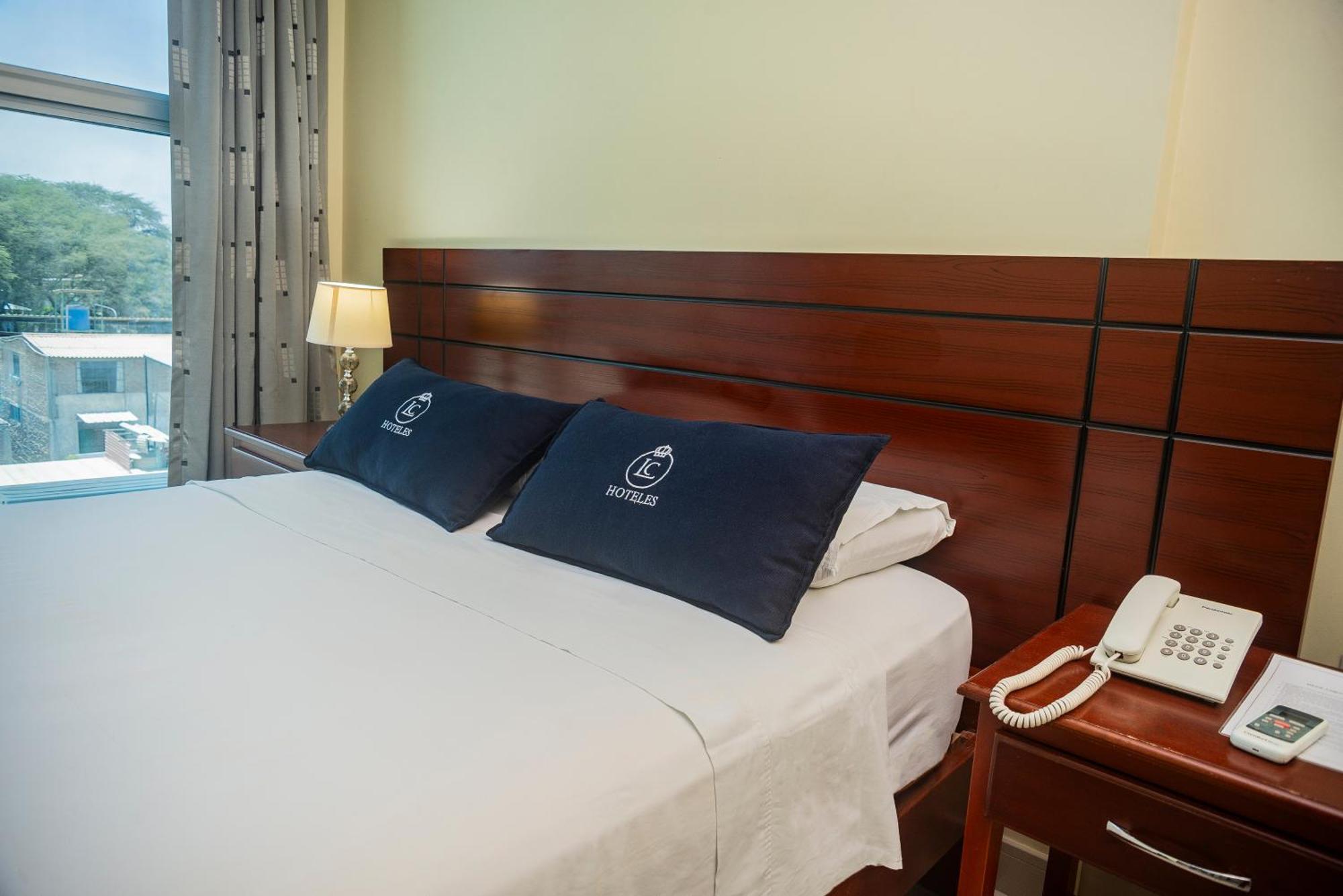Lc Hoteles Piura Luaran gambar