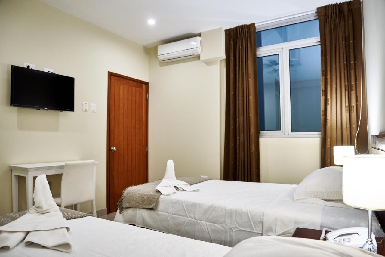 Lc Hoteles Piura Luaran gambar