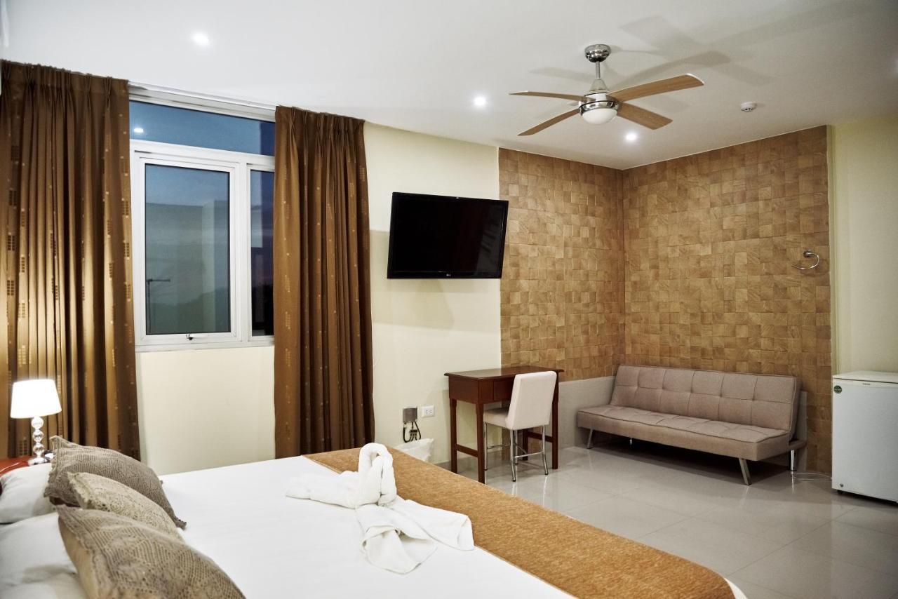 Lc Hoteles Piura Luaran gambar